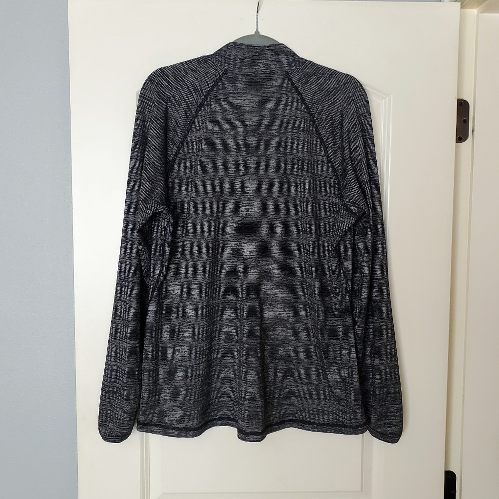 Pull Over Workout Jacket - Picture 2 of 4